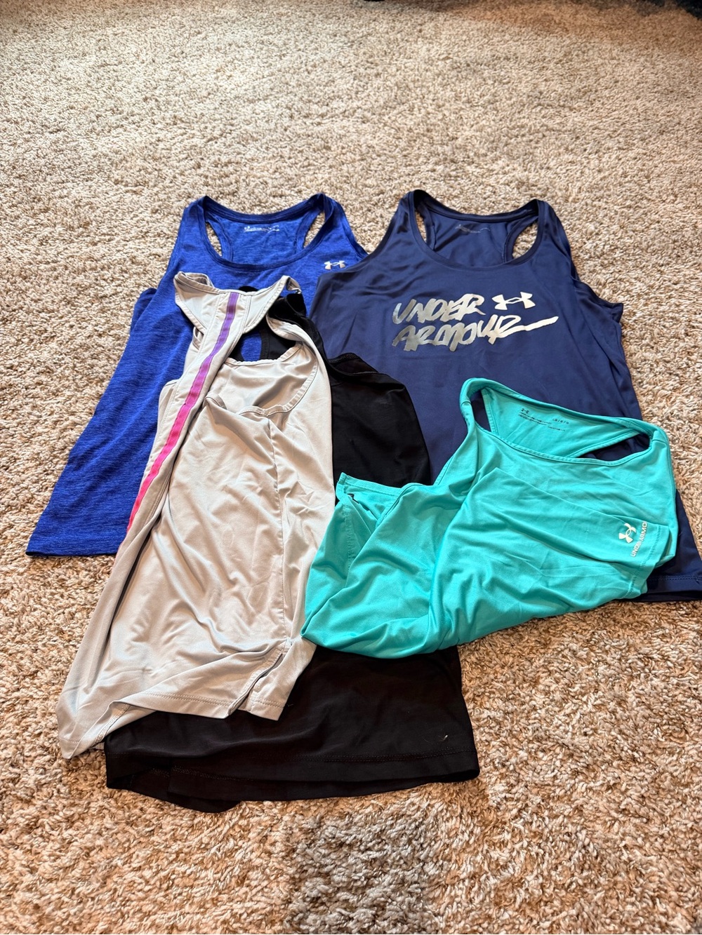 Lot of Under Armour Women’s Racerback Tank Top - Active Performance - Picture 2 of 2